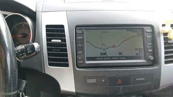Peugeot 4007 - 5