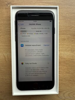 Prodám iPhone SE 2020 – 64 GB – černý - ZÁNOVNÍ - 5