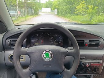 Prodám škoda Octavia 1.9sdi 50kw STK 6/2025 rok 2000 auto je - 5