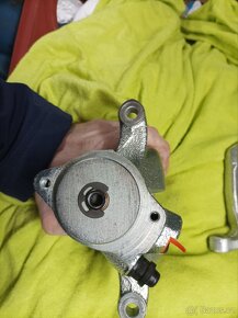 Prodej zadních třmenů VW - 5