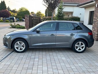 Audi A3 Sportback 40 2.0 TFSI Entry Design quattro - 5
