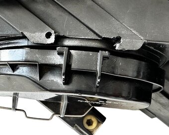 Pravý xenon 3C0941752G VW Passat B6 r.v. 2008 - 5