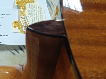 Prodám klasickou 4/4 kytaru Salvador Cortez- Kyjov - 5