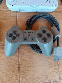 Herní konzole Play Station 1 + 5x originál hra - 5