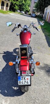 Suzuki Intruder VS 800 - 5