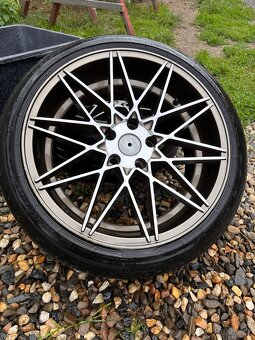Alu kola R18, letní pneu 225/40 - 5