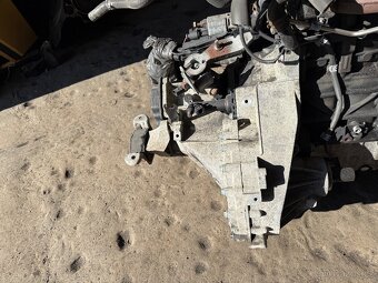 Motor Vw t5 1.9tdi AXC převodovka GTY 5q - 5