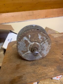 Jawa brzdový štít s paknami,rozeta,talíř rozety ašroub kola - 5