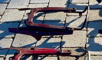 Jawa ČZ 125 175 kývačka - podsedlový rámeček - 5