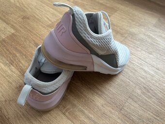 Kecky NIKE AIR MAX MOTION vel. 33.5 - 5