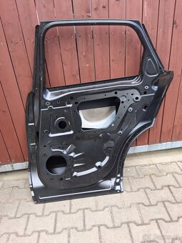 Jaguar F pace prave zadni dvere - 5