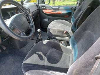 Prodám Hyundai Starex 4x4 2.5crdi 103kw, 7míst - 5