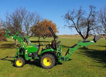John Deere 2025R 4x4 - 5