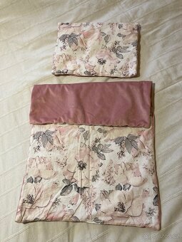 Souprava pro miminko - hnízdečko, zavinovačka a peřinky - 5