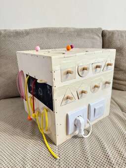 Dřevěný activity board - 5