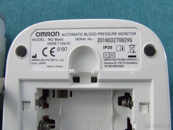 Měřič tlaku stolní zn. Omron M2 Basic - 5