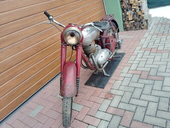 Jawa pérák 250 - 5