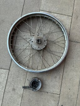 Dily Babetta a pionýr - 5