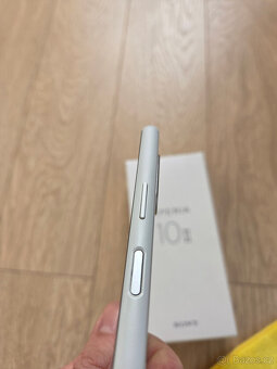 Sony Xperia 10 II bílá 2GB/32GB/LTE TOP STAV - 5