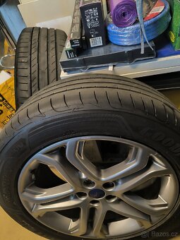 Alu kola Ford Kuga Edge 5x108 r19 Originál,pneu 5,5mm - 5