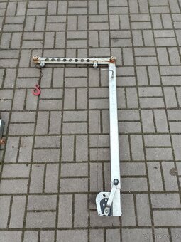 Zvedací zařízení na včelí úly - 5