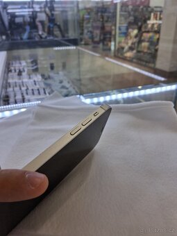Apple iPhone 12 64GB - 5