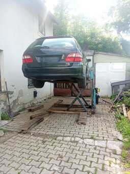Nůžkový zvedák po modernizaci 220v - 5