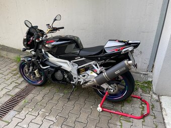 Aprilia Tuono 1000R - 5