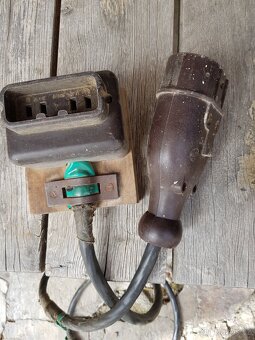 Vypínače, zástrčky, jističe, relé - 5