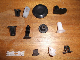 ŠKODA 100-FELICIE VENTILY-PŘÍCHYTKY A NÁHRADNÍ DÍLY - 5