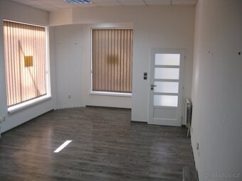 Obchodní prostory k pronájmu, Uh. Hradiště - 5