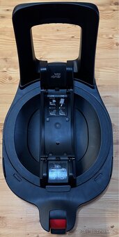 RÖMER Baby-Safe 3 + základna - 5