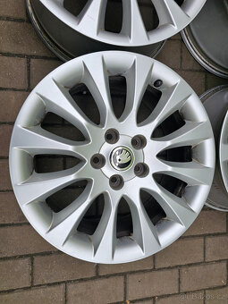 ALU kola disky Škoda 5x112 R17 Superb II Laurel 3T0 - 5