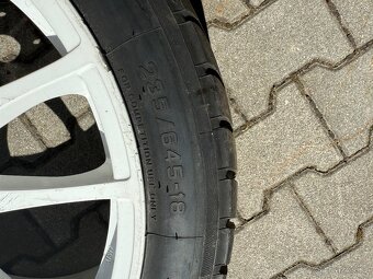 ZAVODNI PNEU NA VODU PIRELLI 235/645 R18 - 5