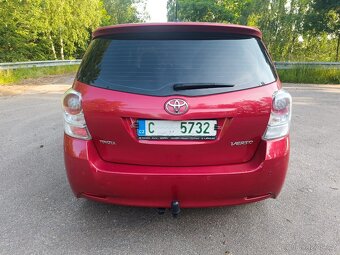 Toyota Verso 1.8 Valvematic / Benzín / 2010 - 5