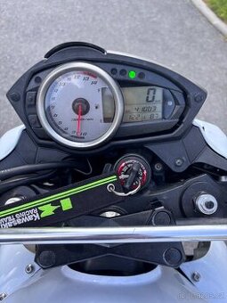 Kawasaki Z750 - 5