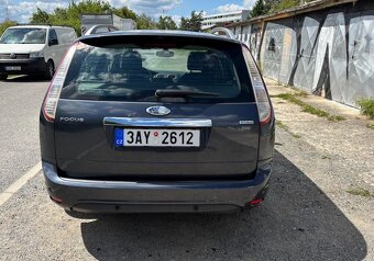 Ford Focus kombi 1,8 92kW Titanium, benzín a E85 - 5