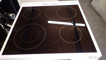 Sporák elektrický GORENJE GECS6C70WPA 60×60. Sporák je nový, - 5