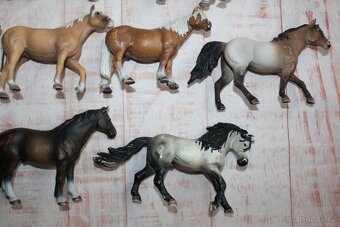 Figurky koní Schleich 2 - 5