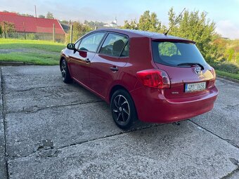 Toyota Auris, 1,33 VVT-i , nová STK, 6 rychlostí - 5