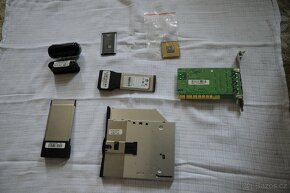 Mix kabelů, redukcí, periferií, nabíječek - starší kousky - 5