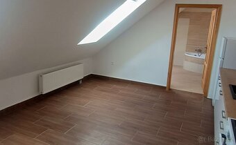 Pronájem 3+kk Netolice, Mírové Náměstí v centru - 5