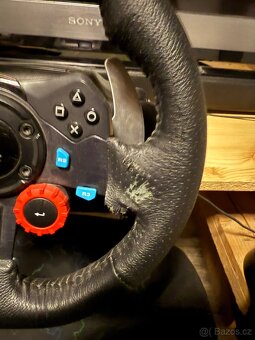 Zavodni volant - simulator - logitech g29 driving force - 5