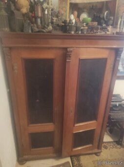 Skříň dřevěná starožitný - 5