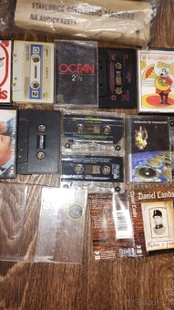 Kazety, stojan a krabice - 5