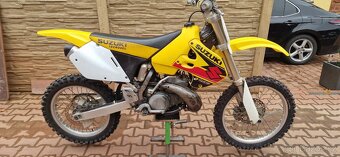 Suzuki RM 250 - 5