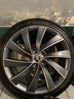 Alu kola Škoda R18 5X112 LETNÍ PNEU 225/40 R18 TURBINE - 5