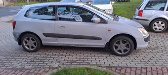 Honda civic 7g 1.6 81 kW v-tec - 5
