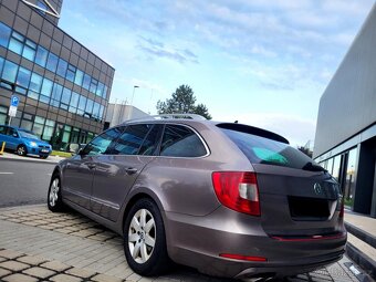 Škoda Superb combi 2.0 TDI Elegance R.V.2011 - 5