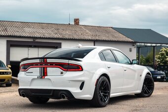 DODGE CHARGER SRT WIDEBODY 6,4l V8 DPH - Amerika Na Kolech - 5